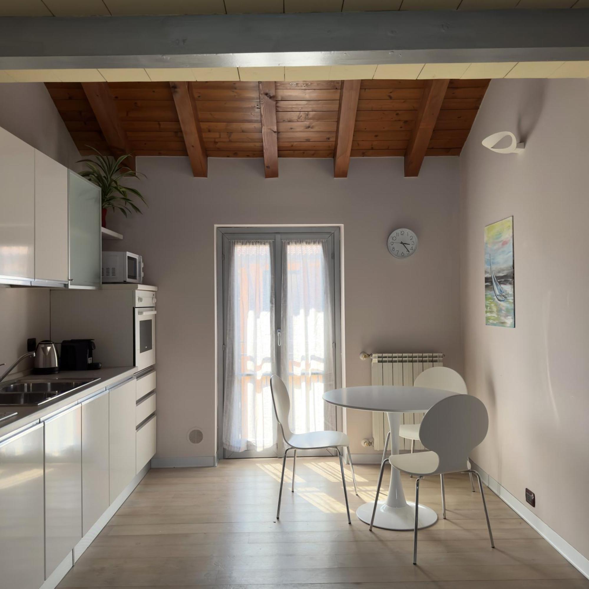 Filandalago Apartment Изео Екстериор снимка