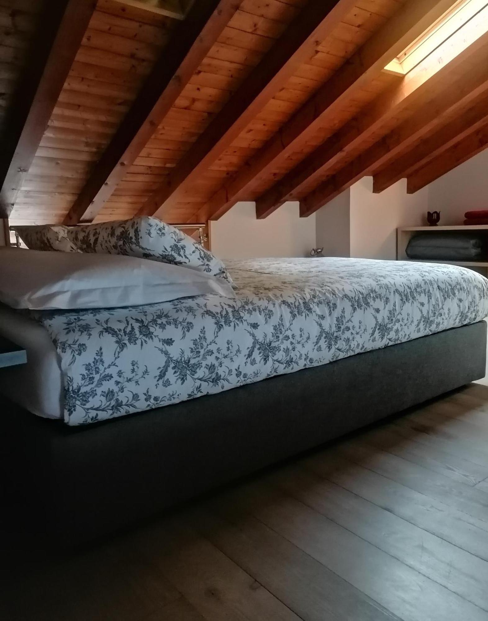 Filandalago Apartment Изео Екстериор снимка